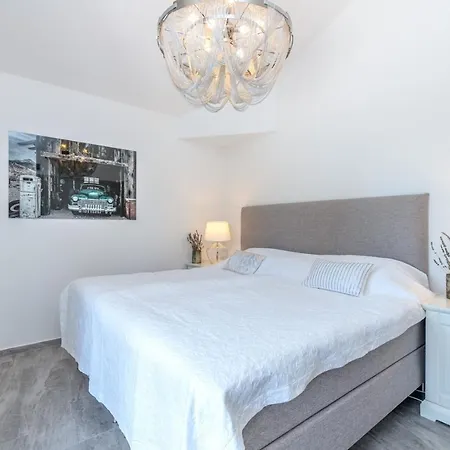Luxury Valhalla With Private Pool Villa Barat (Rovinj)