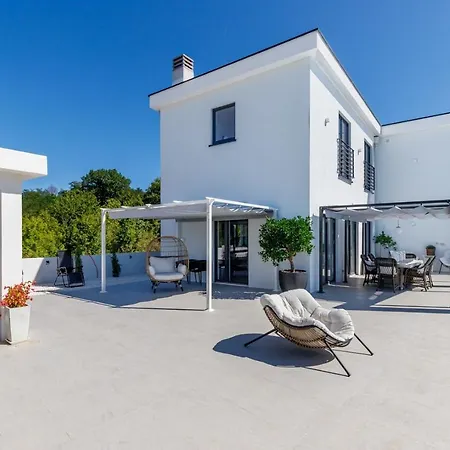 빌라 Luxury Valhalla With Private Pool Barat (Rovinj)