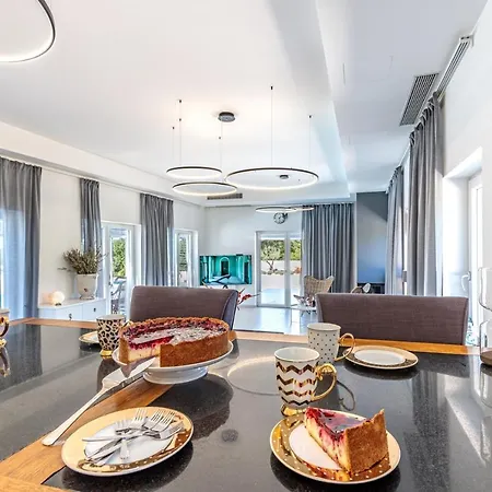 Luxury Valhalla With Private Pool Вилла