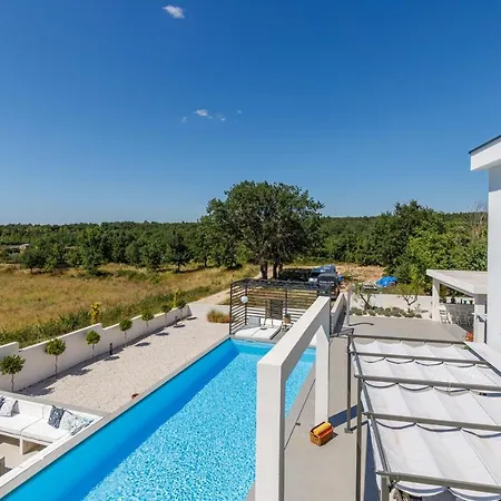 Luxury Valhalla With Private Pool Villa Barat (Rovinj)