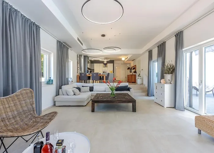 Luxury Valhalla With Private Pool 빌라 Barat (Rovinj)