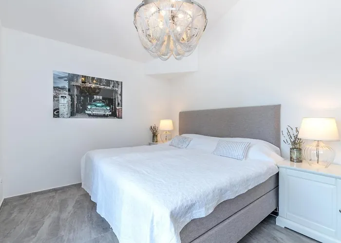 Luxury Valhalla With Private Pool Villa Barat (Rovinj)