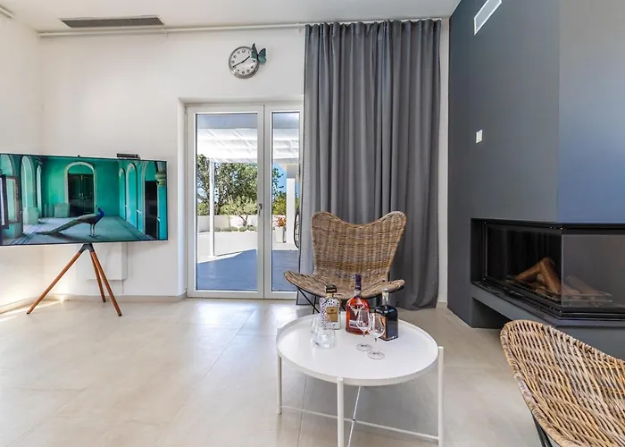 Luxury Valhalla With Private Pool *