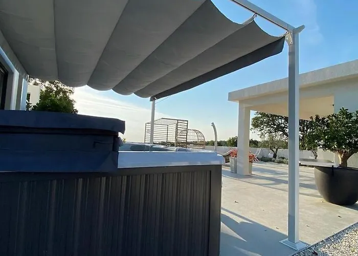 Luxury Valhalla With Private Pool 빌라 Barat (Rovinj)